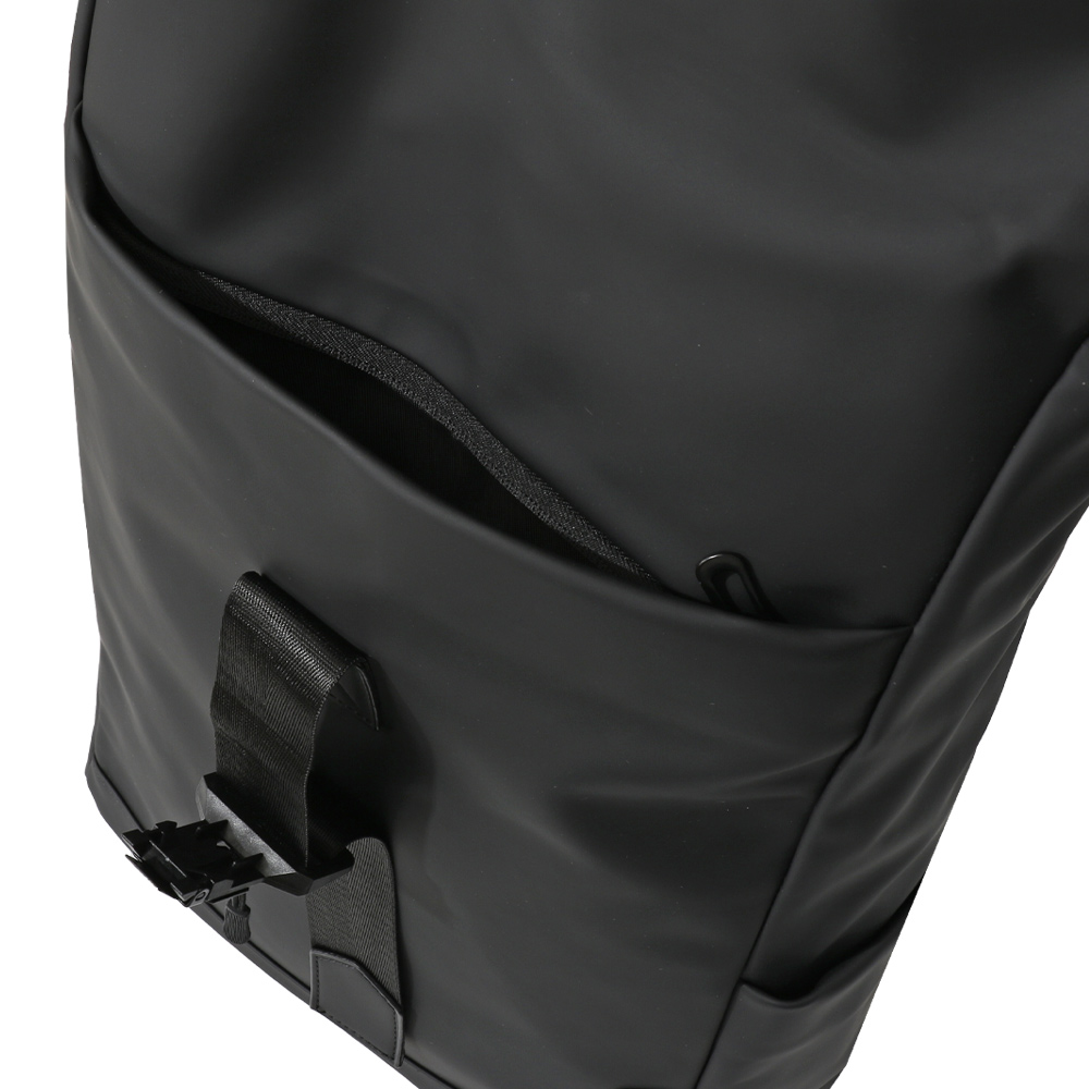 Backpack - Detail 10