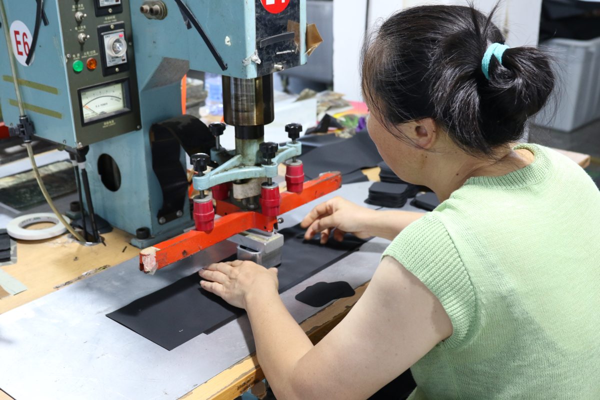 Skysoar Bags welding workshop - material selection